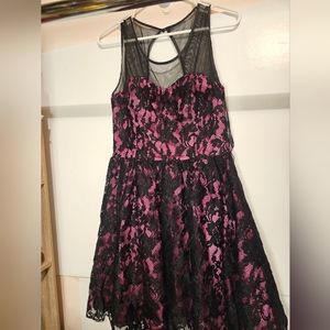 Le château women's dress